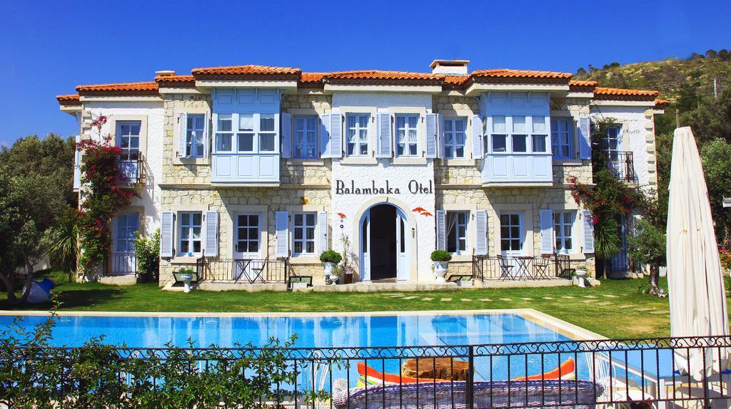 Balambaka Hotel - Alacatı Bagian luar foto