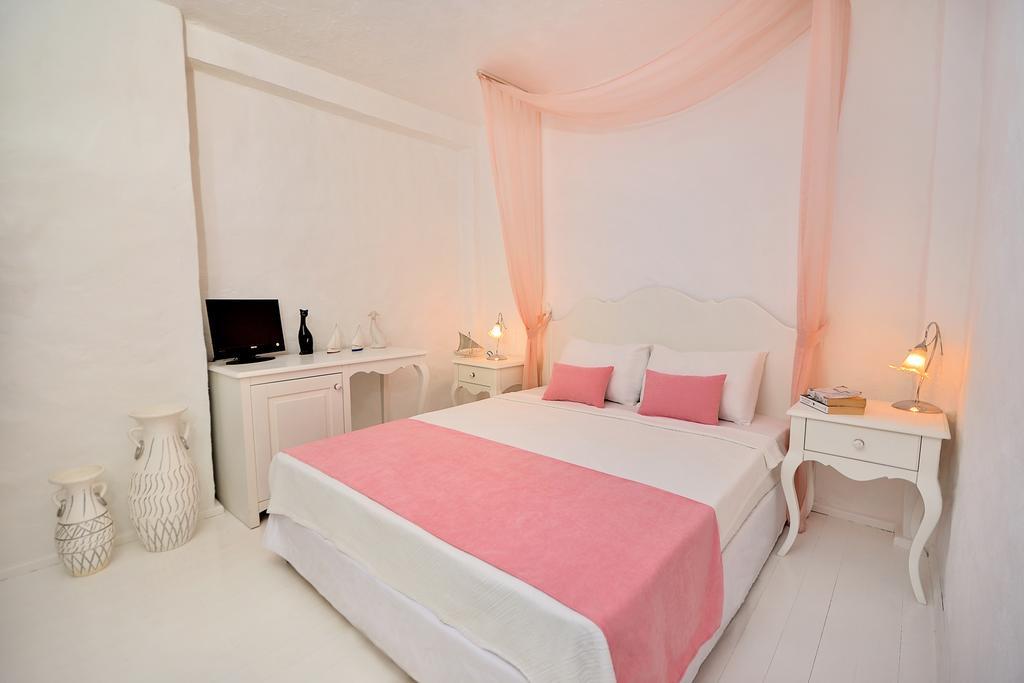 Balambaka Hotel - Alacatı Bagian luar foto