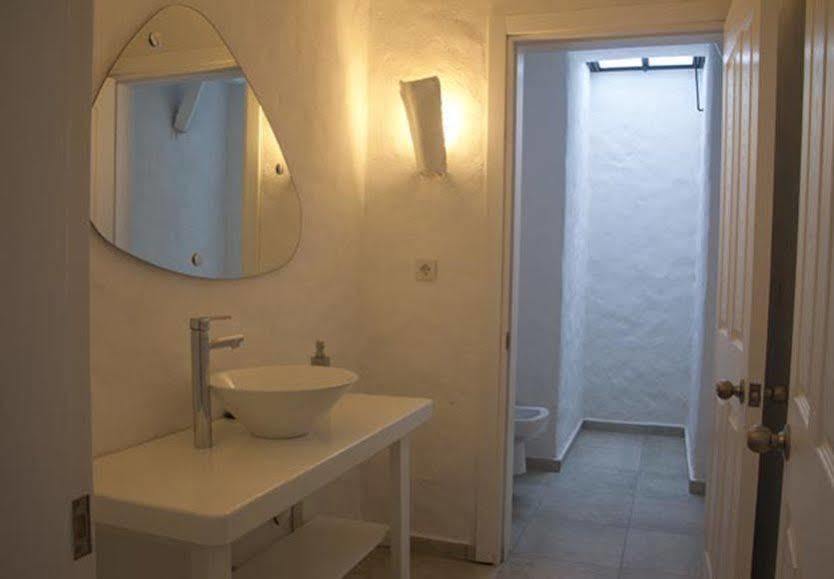 Balambaka Hotel - Alacatı Bagian luar foto