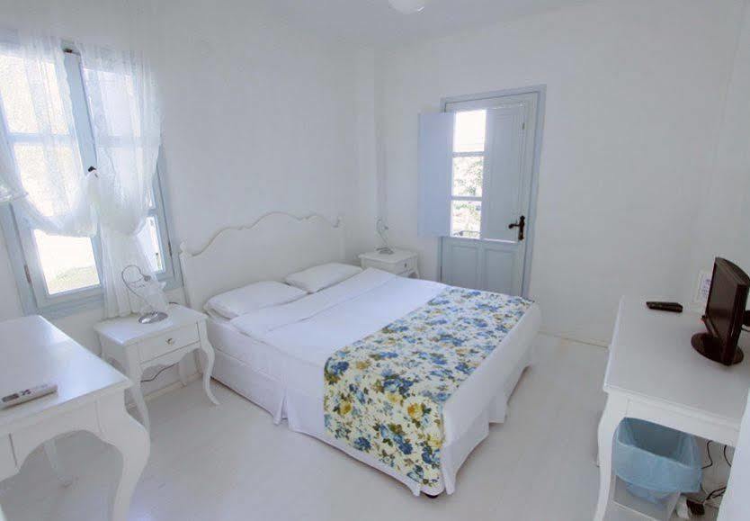 Balambaka Hotel - Alacatı Bagian luar foto
